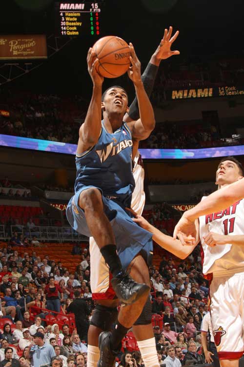 与魔术师并 与魔术师并